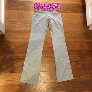 BNWT Victoria’s Secret pink Yoga Pant